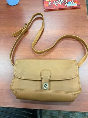 Covington Tan Leather Crossbody Shoulder Bag